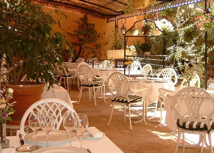 Logis Hotel Moderne Et Pigeon