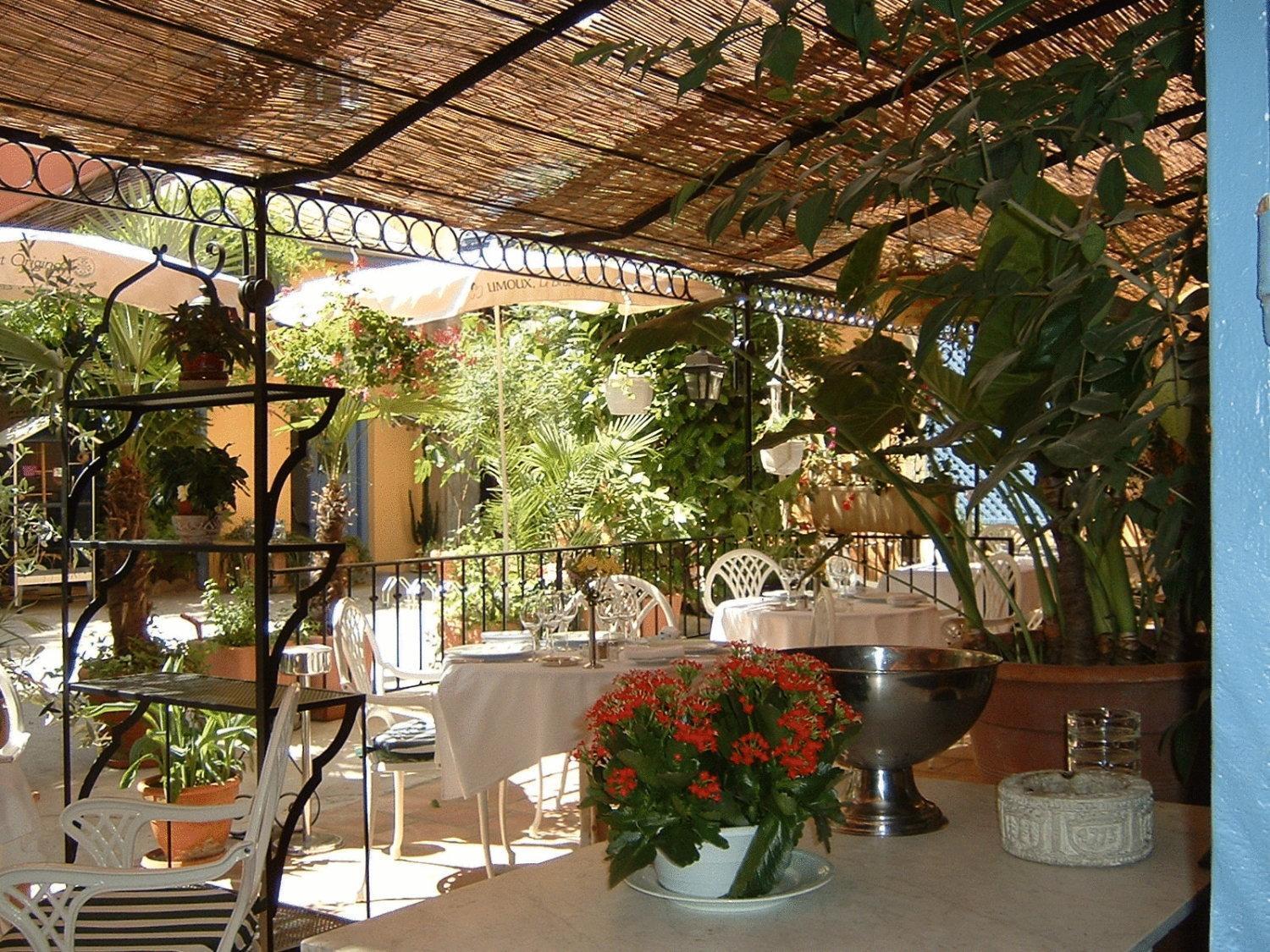 Logis Moderne Et Pigeon Hotel