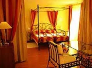 Logis Moderne Et Pigeon Hotel Limoux